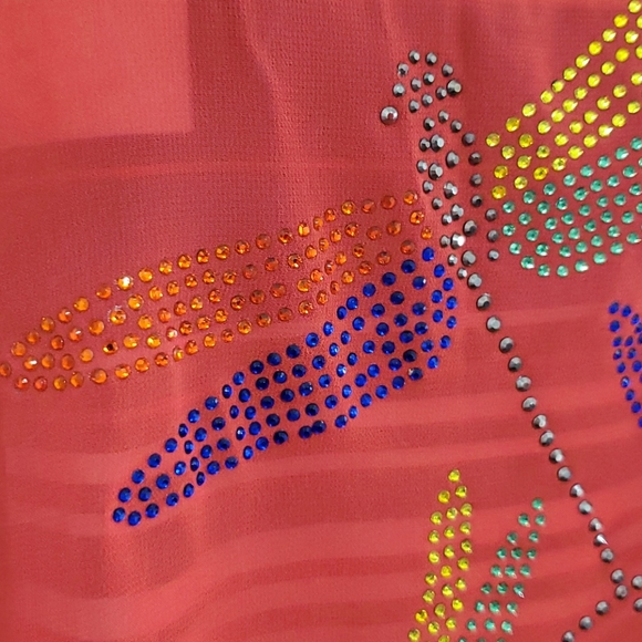 MILANDON red rhinestone stud dragonfly graphic short sleeve top Lrg. - Picture 2 of 10